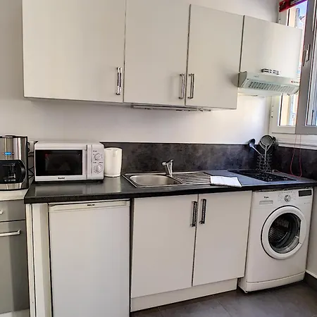 Nestor&jeeves - Red Touch - - Close Sea Διαμέρισμα